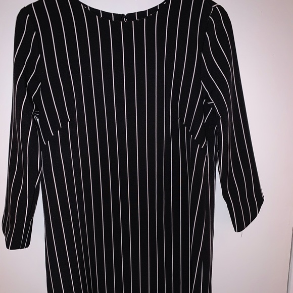 H&M black and white strips dress - Picture 4 of 4